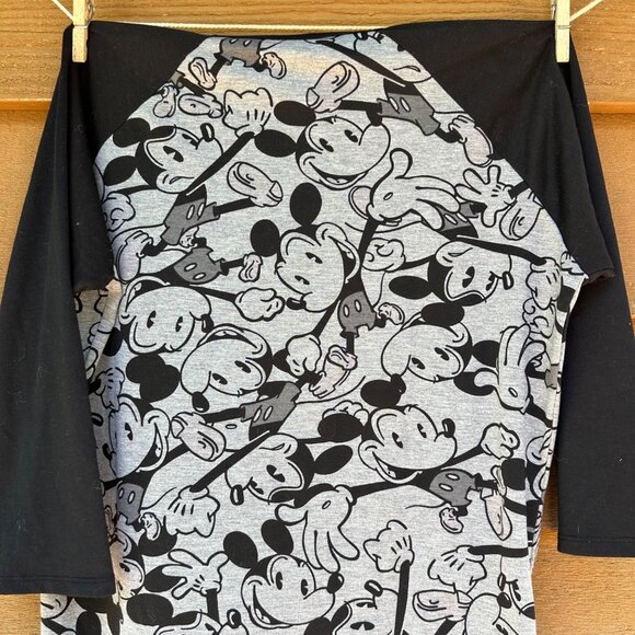 LulaRoe Mickey Mouse Top Black Gray 3/4 Sleeve Baseball Tee Shirt Size S - Picture 8 of 9